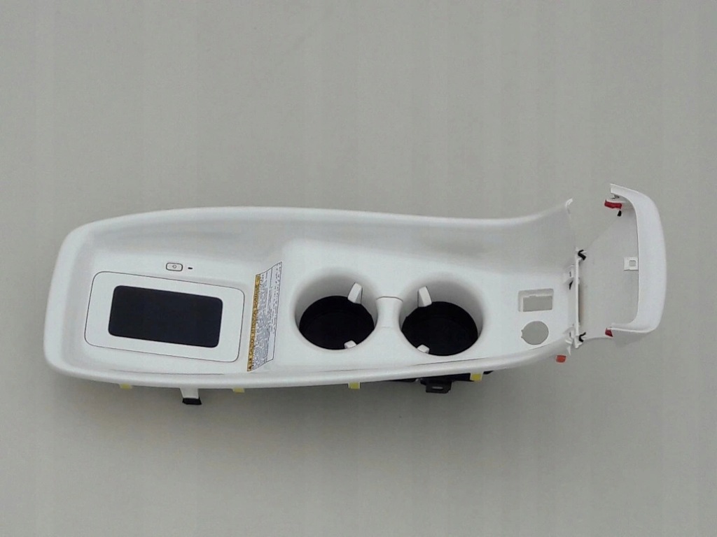 фото №7, Toyota prius iv phv xv50 зарядное устройство do телефона 15-