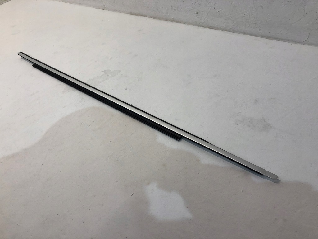 фото №3, Volvo xc90 r.design молдинг дверь правая