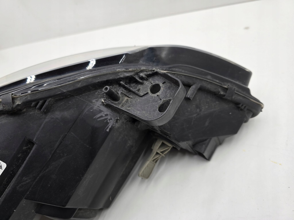 Peugeot 308 2 t9 фара левая левое  перед 9677523080 Цена