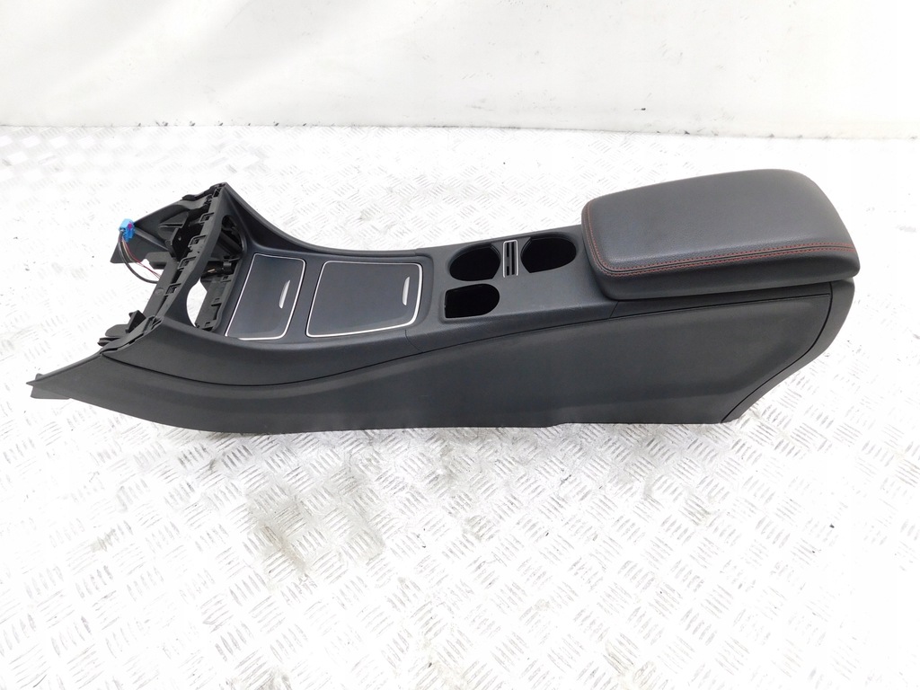 фото №12, Сиденья комплект заднее сиденье обшивки amg - mercedes cla c117 w117 amg lift