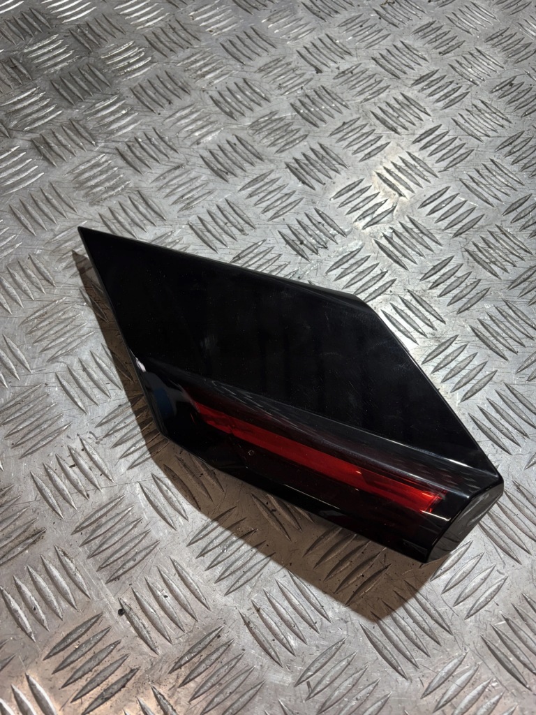 фото №1, Citroen c4 iii e-c4 2021 левая сторона отражатель лампы задний