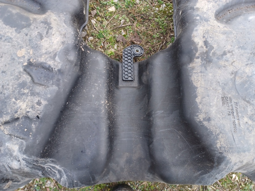 Бак пального bmw x5 e70 x6 e71 15924511 дизель Ціна