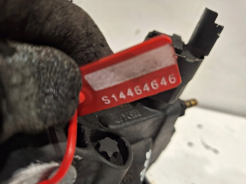 фото №6, Насос упорскування 8200663258 renault scenic ii 1.9 dci 05-