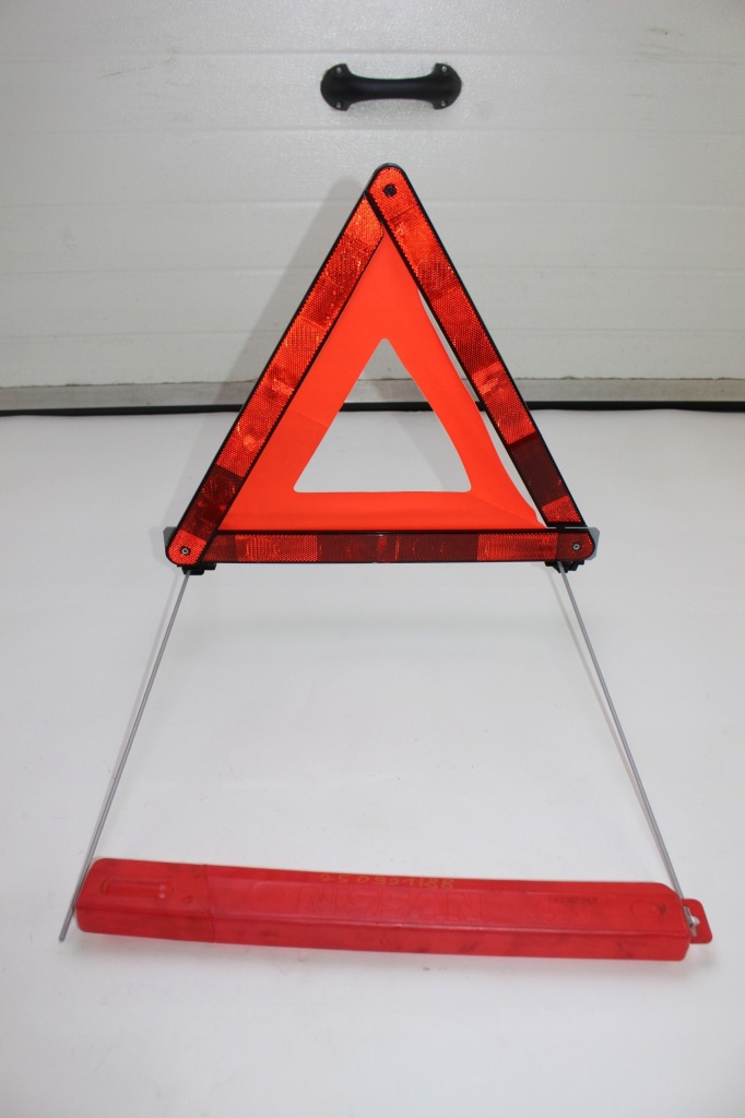 фото №1, Трикутник bmw 5 touring e61 030415 3.5l дизель 200kw 2006