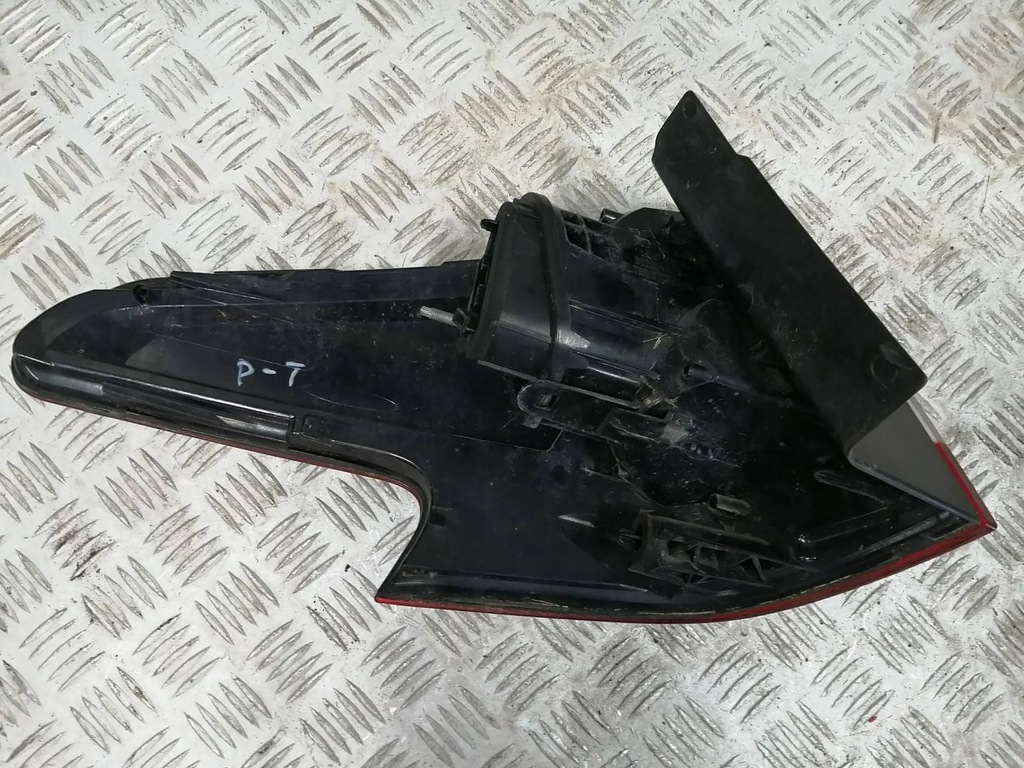 фото №6, Mg лампа правый задняя citroen c5 iii x7 kombi lift