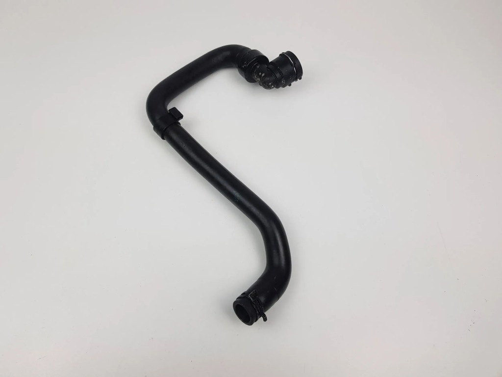 Шланг пабтрубок  труба радиатора воды opel insignia a 2.0 cdti 565563897 с Разборки