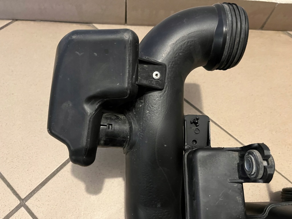 фото №8, Резонатор воздуха корпус kia ceed hyundai i30 i-30 ii 2 12- 28191-3x000