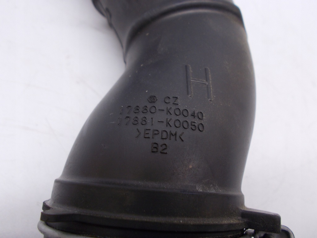 фото №4, Toyota yaris iv 20- труба впуск воздухозаборник воздуха