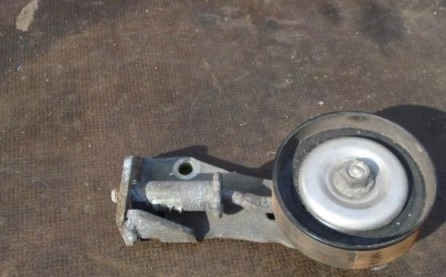 фото №1, Subaru legacy outback iv 2.5 10- натяжитель ролик