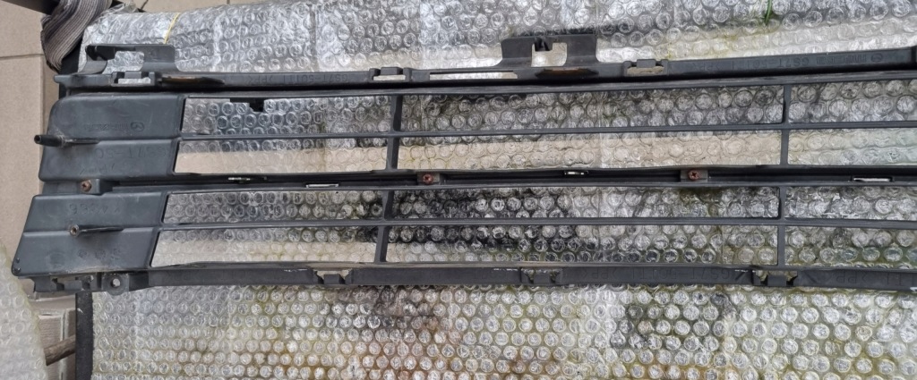 Решітка радіатора решітка  решітка середня бампера mazda 6 2 2008 2009 2010 2011 2012 Недорого