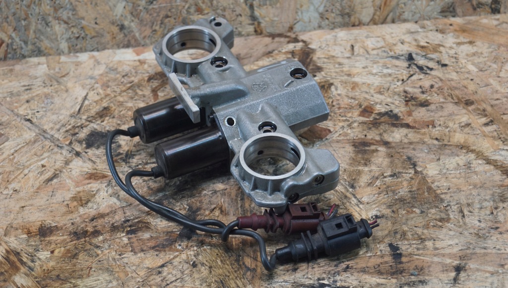 фото №5, Блок управления переменных faz распределительного вала правый vw phaeton w12 6.0 07c109210e