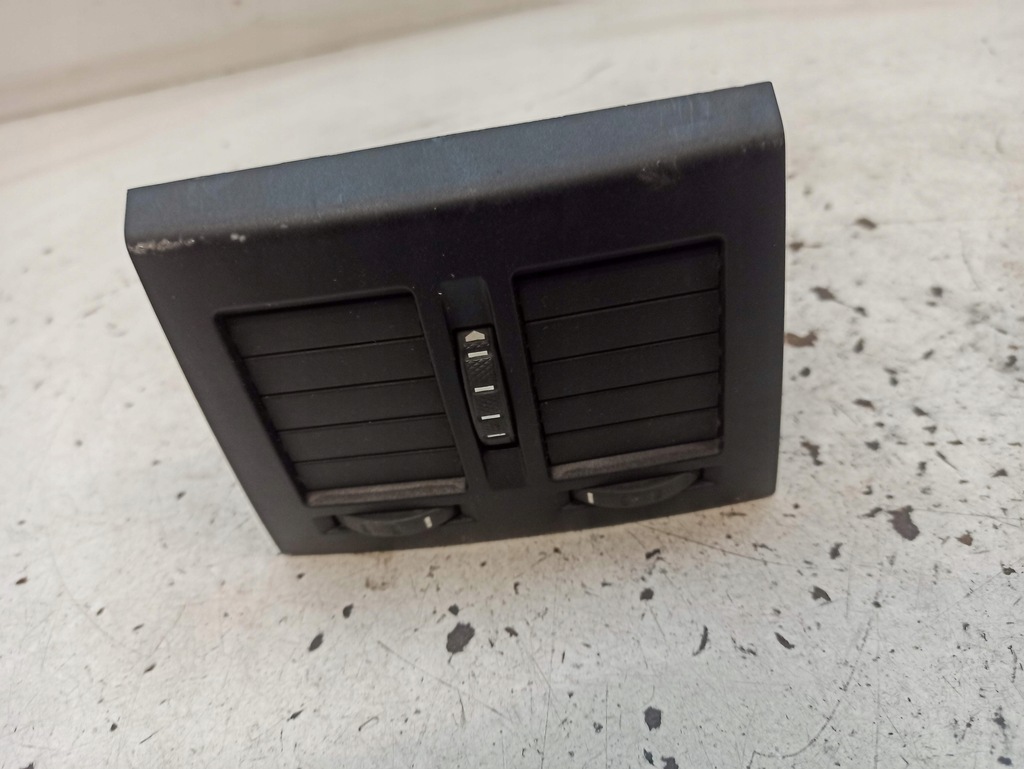 фото №10, Skoda yeti решётка обдув задняя 1z0819203