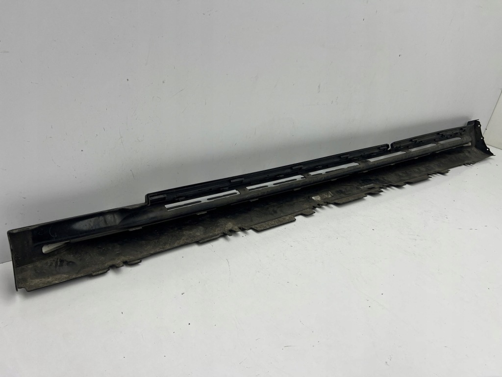 Mercedes eqs w296 молдинг накладка поріг права оригінал 2021- Зі Шроту