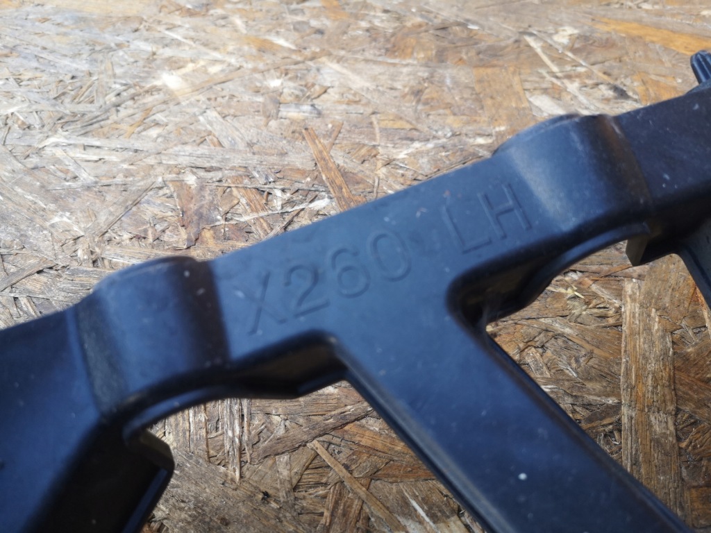 фото №6, Jaguar xf x260 направляющая бампера левый задняя gx63-17a882-a