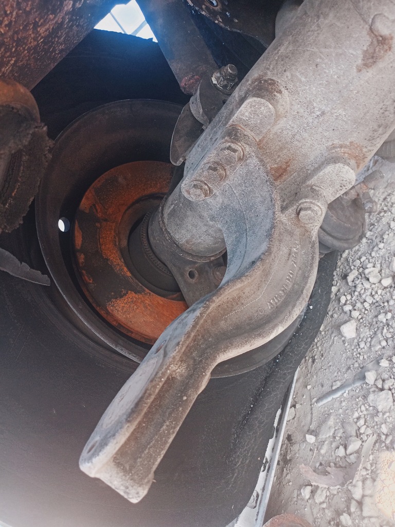 фото №1, Кронштейн osi mercedes otsa