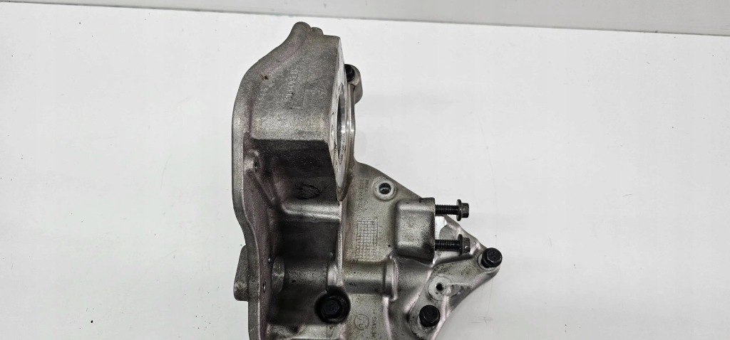 фото №4, Volvo xc90 ii 2.0d d4 d5 кронштейн кронштейн генератора