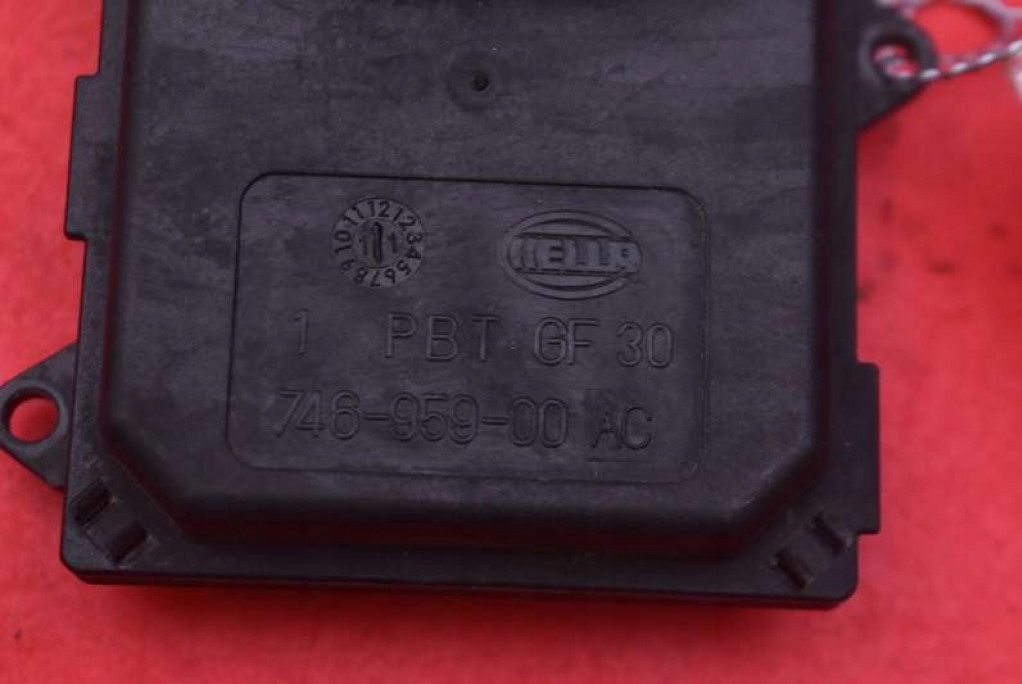 фото №8, Модуль поворота ксенон правый 8u0941329 vw touareg 2 ii 7p 10-14