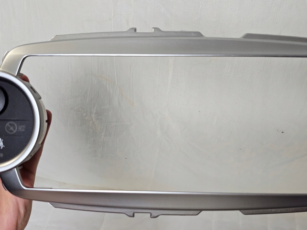 фото №3, Dekor рамка радио переключатель toyota yaris iii