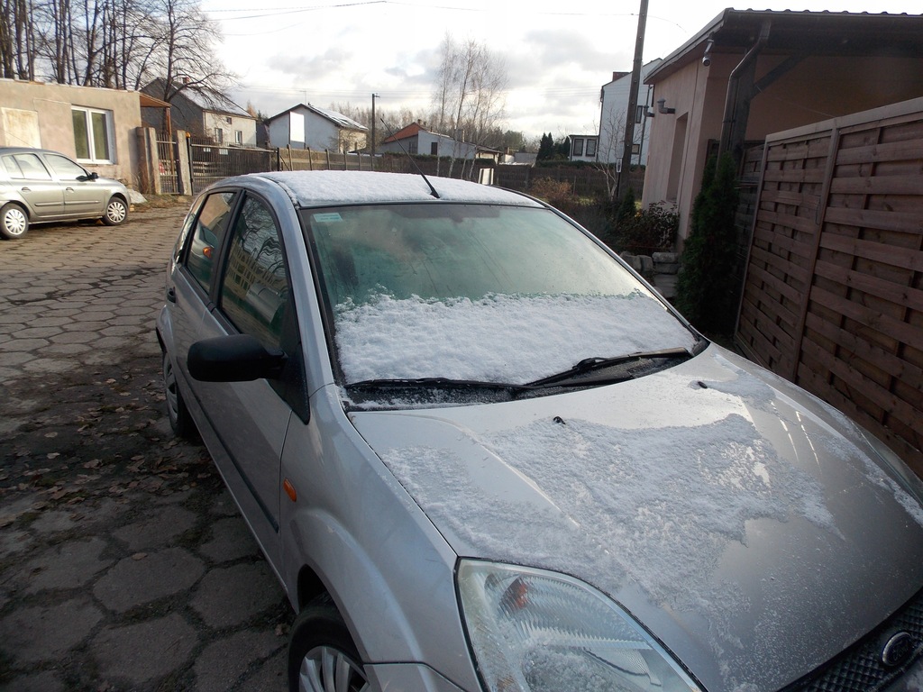 фото №1, Стекло лобовое передняя ford fiesta 02-08 оригинал