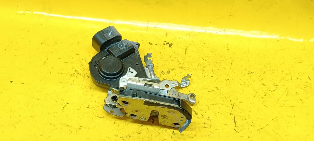 фото №8, Замок двері лівий задня lexus is 200 98-05r 4контакти