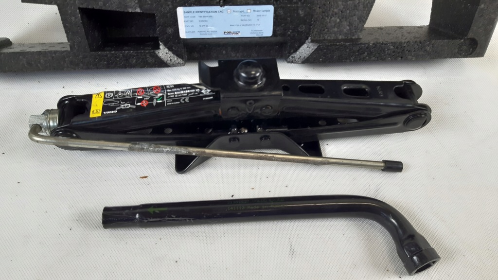 фото №7, Volvo xc90 ii набор ремонтный вкладыш багажника 31362302