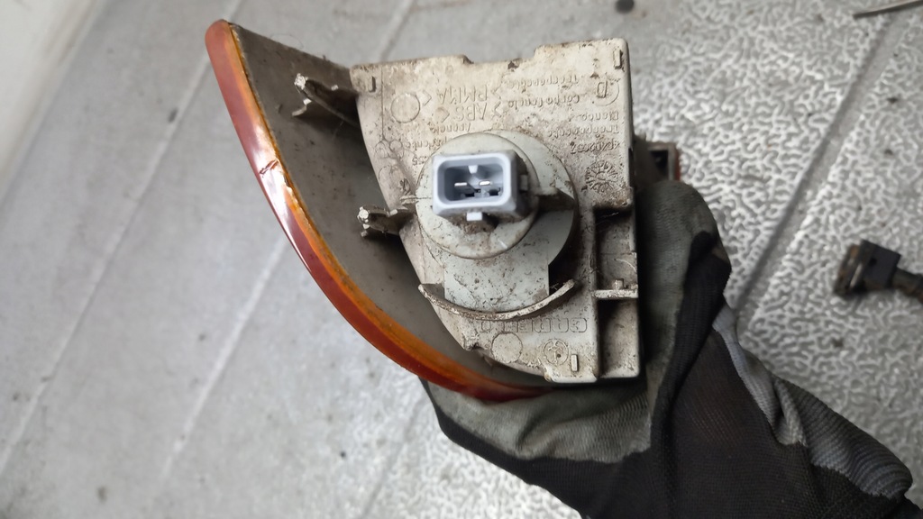 фото №4, Поворотник правый перед fiat punto i 97r