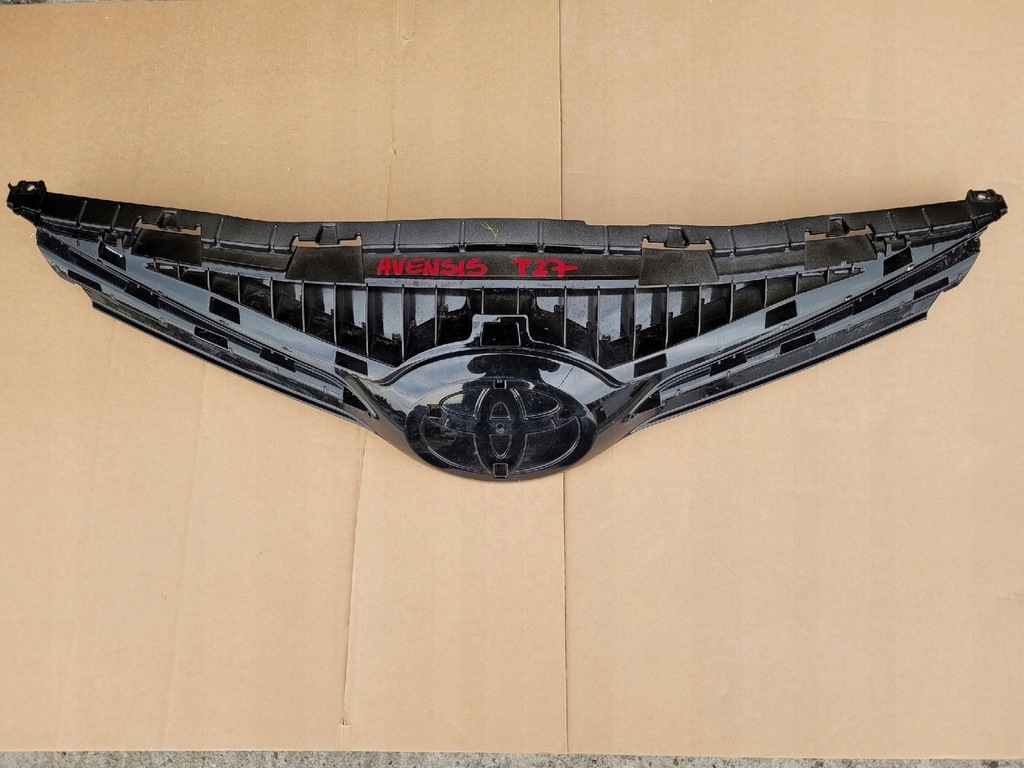фото №1, Avensis t27 lift - решётка радиатора решётка радиатора