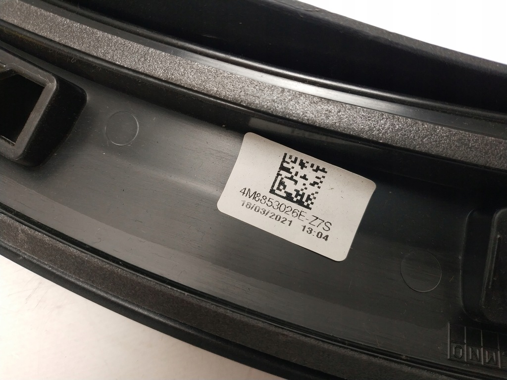 фото №6, Audi rsq8 s-line q8 4m8 молдинг крила перед передня права 4m8853026e