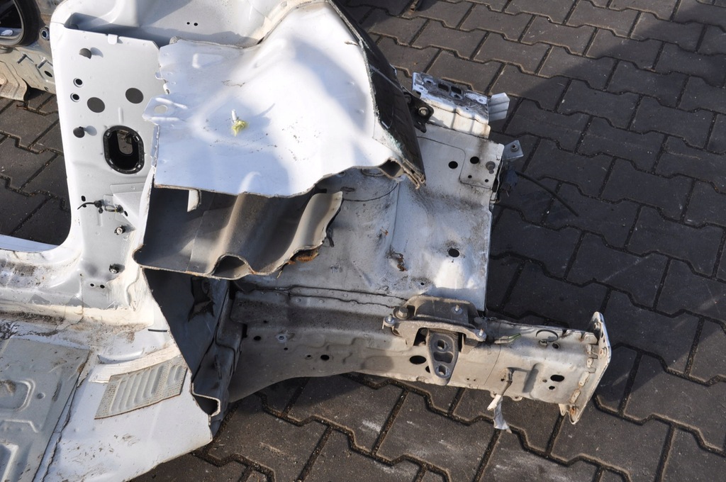 фото №6, Ford transit courier чверть лонжерон лівий перед передня 2015r