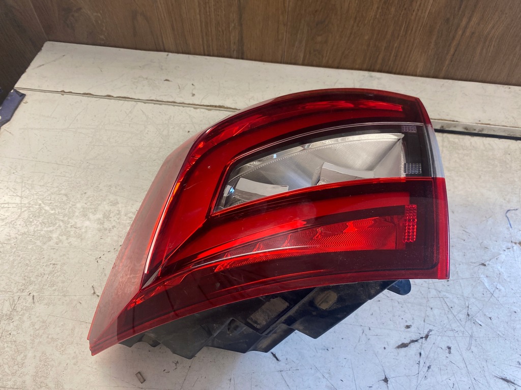 фото №6, Skoda octavia iii kombi лампа правый задняя