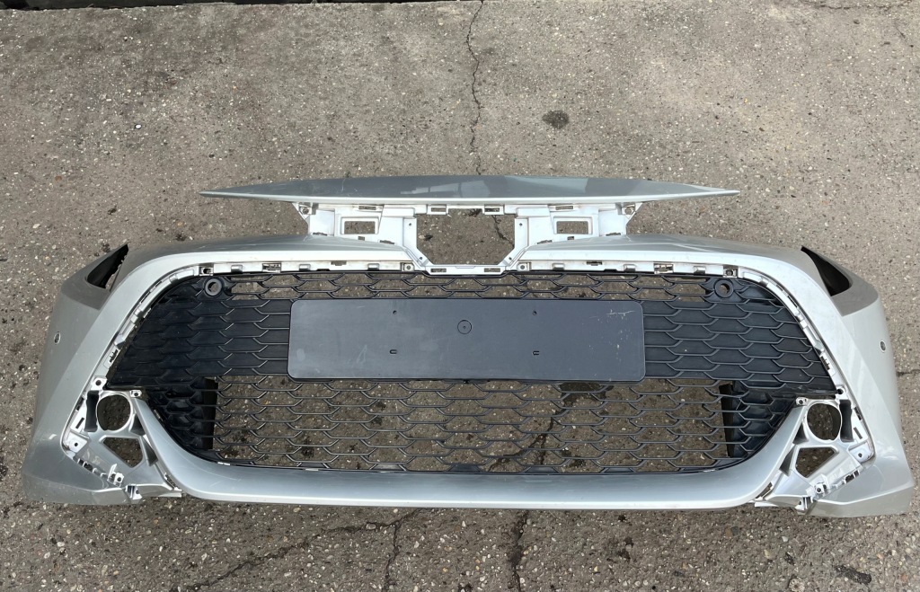 фото №1, Бампер передний toyota corolla e21 6 pdc