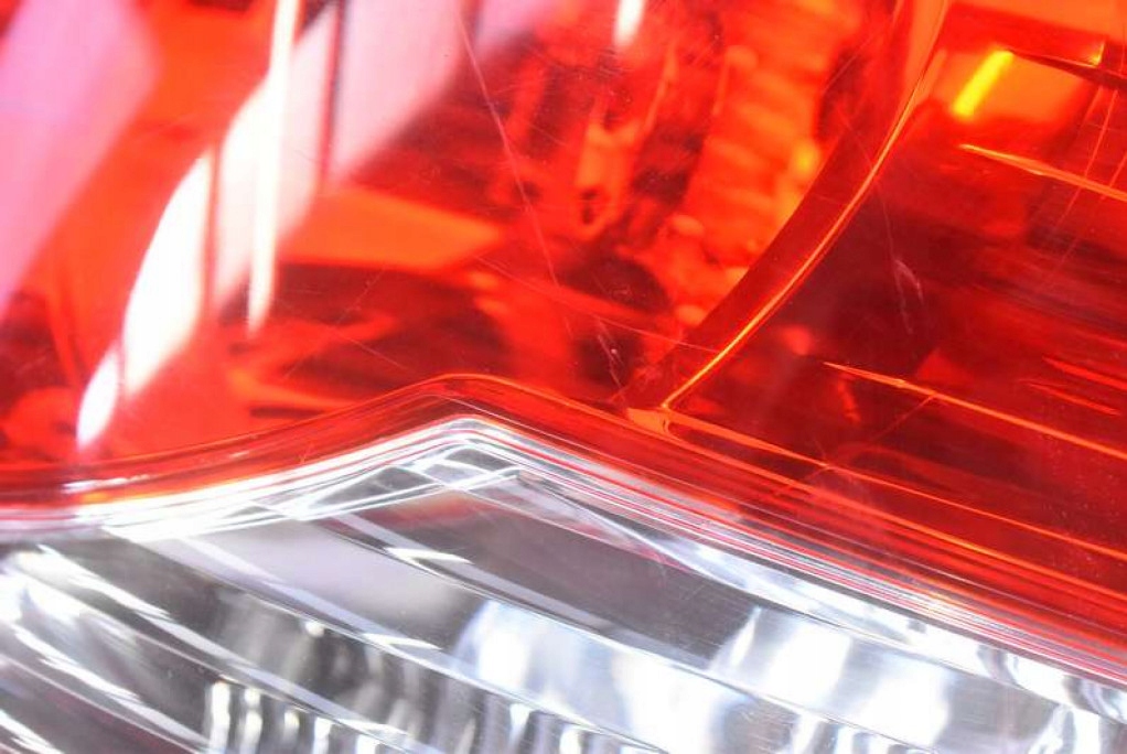 Фара правая задняя задняя e1313196 chevrolet cruze 1 1 5d hb рестайлинг  12-15 Доставка