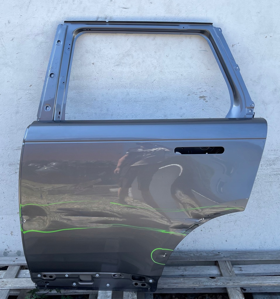 Купить Range rover v l460 2022 - дверь левое задняя задняя