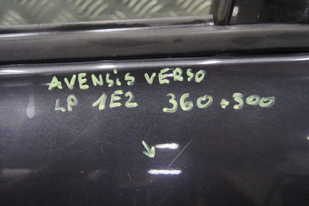 фото №7, Avensis verso 1e2 дверь левая передние