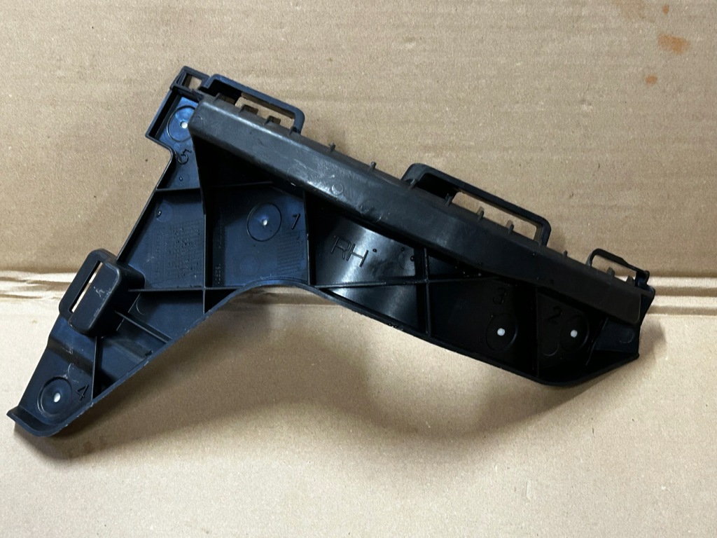 фото №1, Opel zafira c правий напрямна бампера задня задній