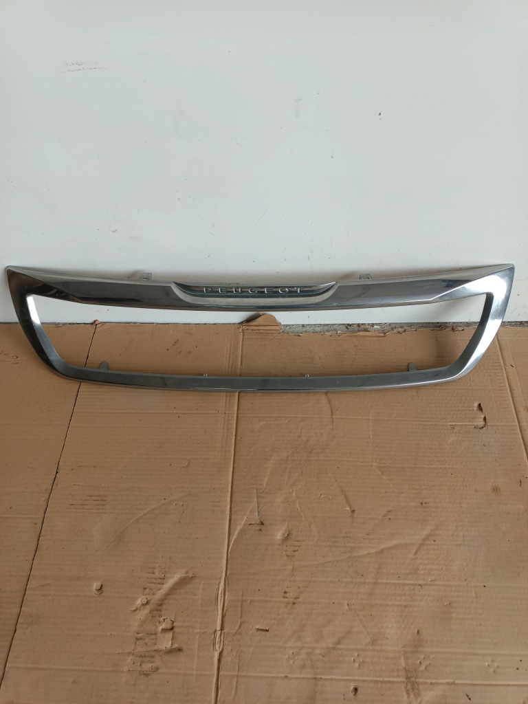 фото №1, Peugeot partner 3 iii lift 2015 рамка решётка