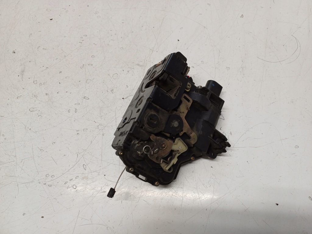 фото №2, Skoda octavia 1 i 96- замок правый задняя 6pin