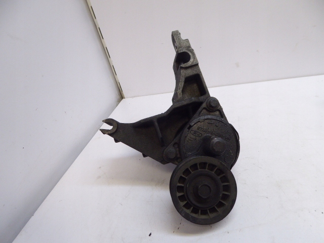 Focus mk1 рестайлінг  кронштейн генератора натягувач 1.8 16v Недорого