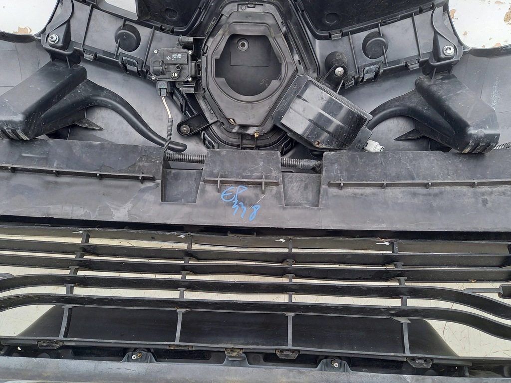 фото №16, Бампер перед renault zoe 620102855r