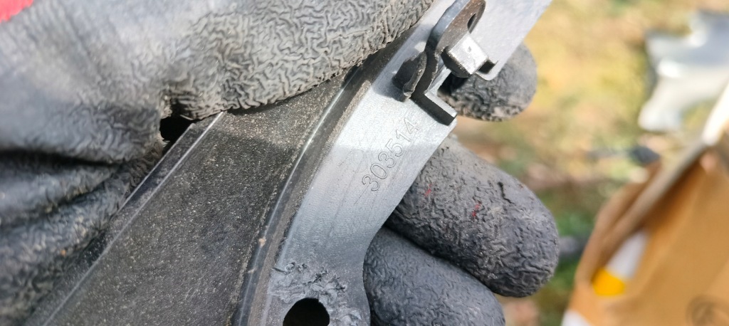 фото №3, Toyota c-hr - рамка решетка