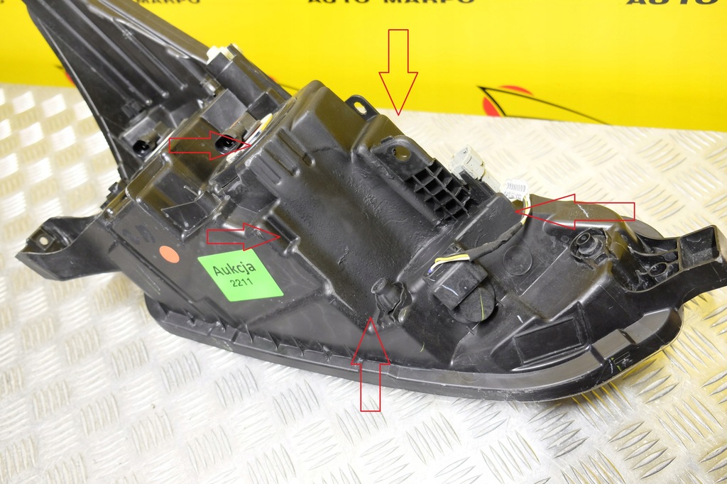 фото №14, Nissan versa 2019- фара лампа обычная l usa