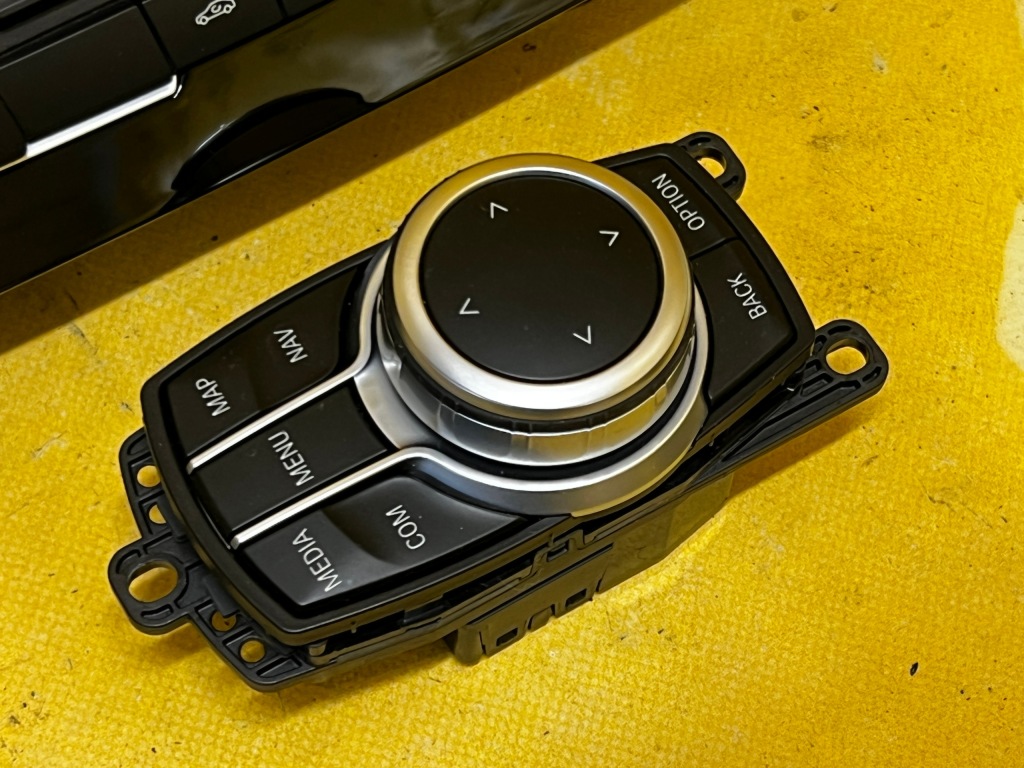 фото №4, Комплект радіо навігація дисплей unit bmw 2 f22 240i lci