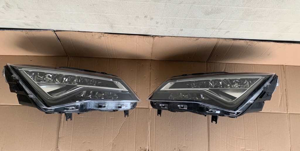 Купити Фара ліва передня seat ateca full led