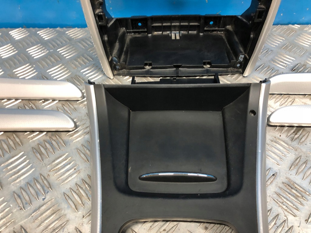 фото №11, Mercedes w169 накладки декоративные декоры aluminiowe комплект рамка радио