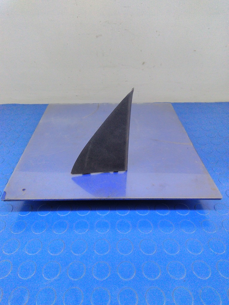 фото №1, Kia sportage ii заглушка дверь треугольник 87660-1f010