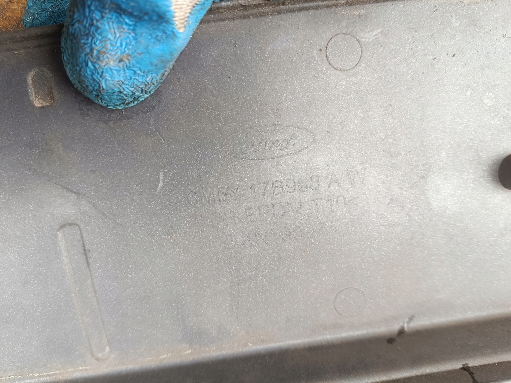 Решётка бампер перед ford focus mk2 st 6m5y17b968aw Цена