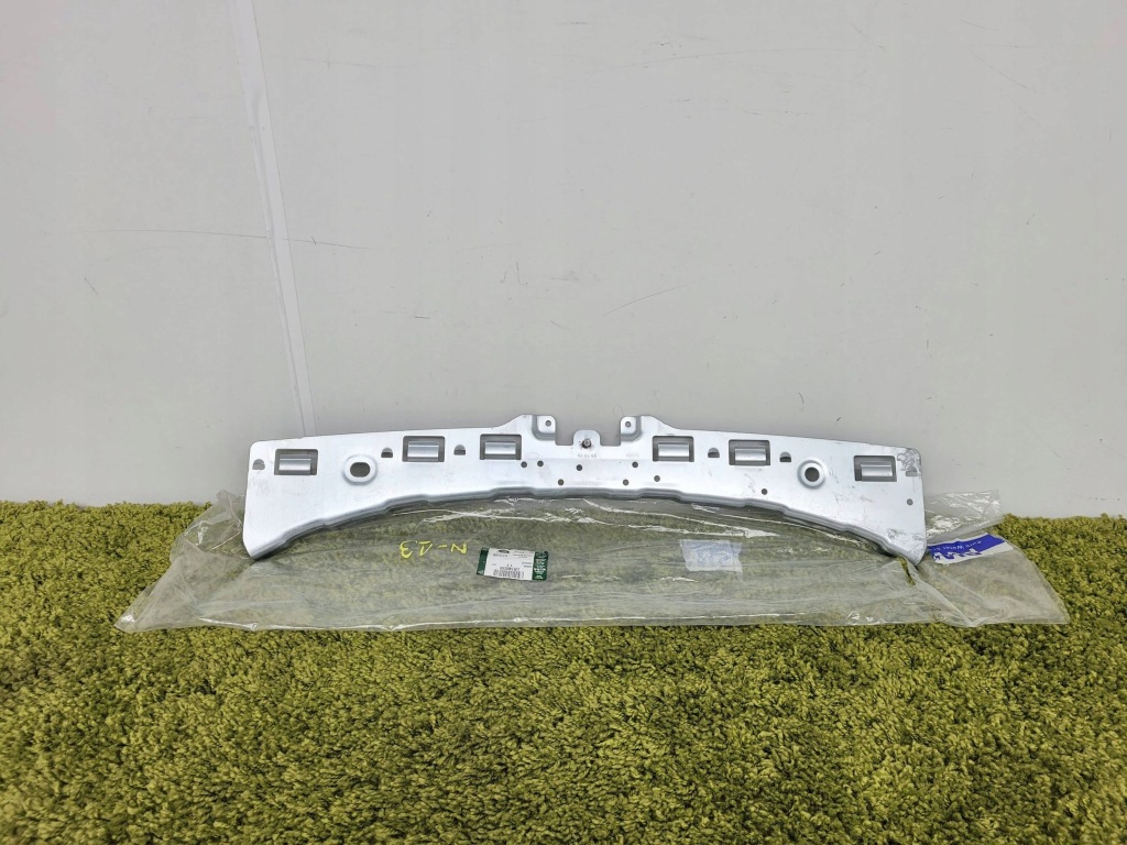 фото №1, Направляющая кронштейн кронштейн бампера задняя land range rover discovery sport l550