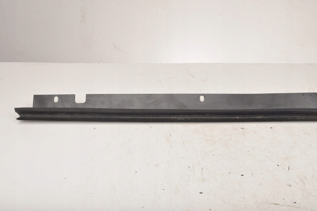 фото №8, Db7 vantage молдинг скло передня права