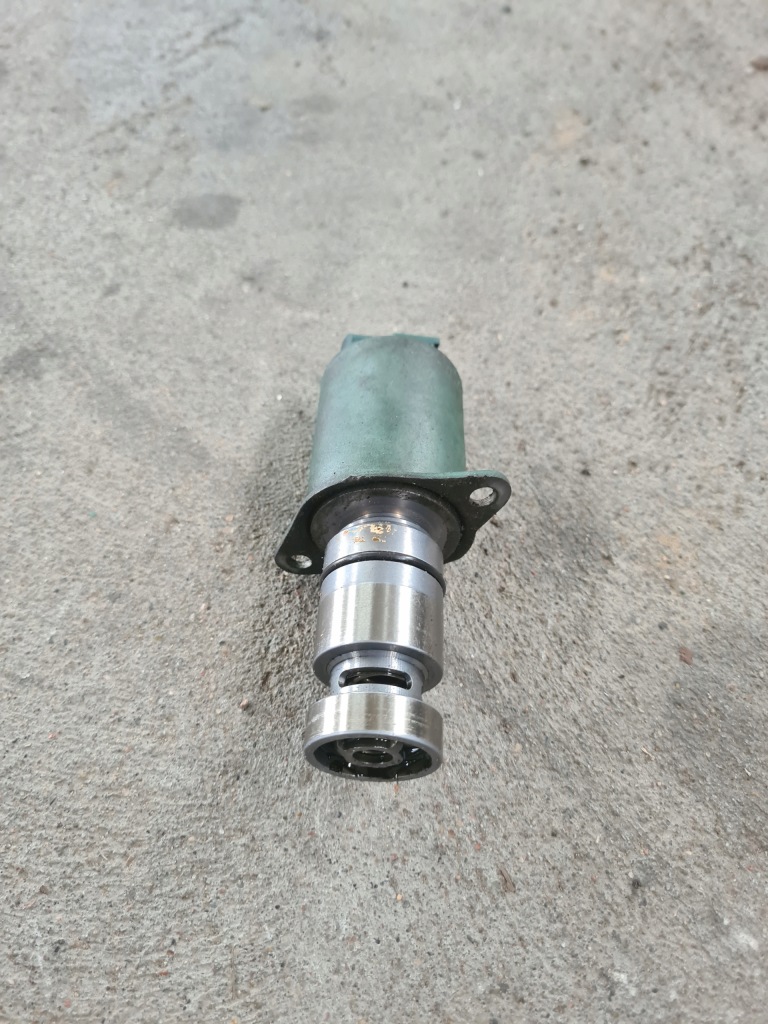 фото №2, Клапан основание фильтров масла renault gama t volvo fh 4 fm 4 i-save оригинал