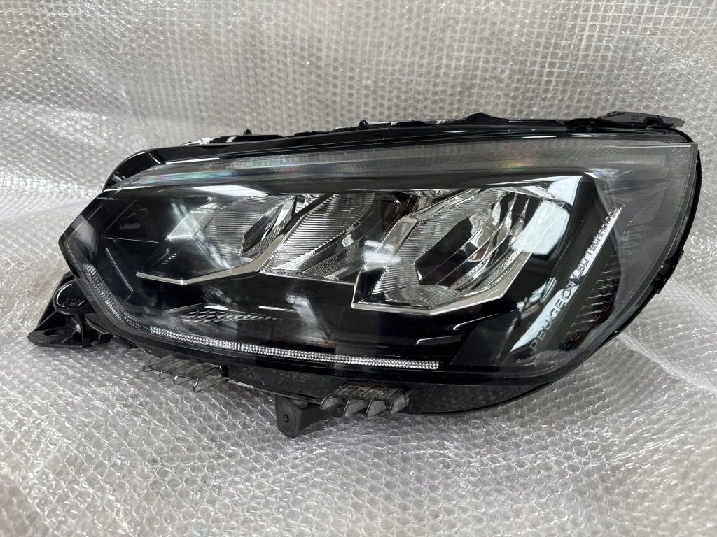 фото №1, Peugeot 208 19- ліва лампа full led